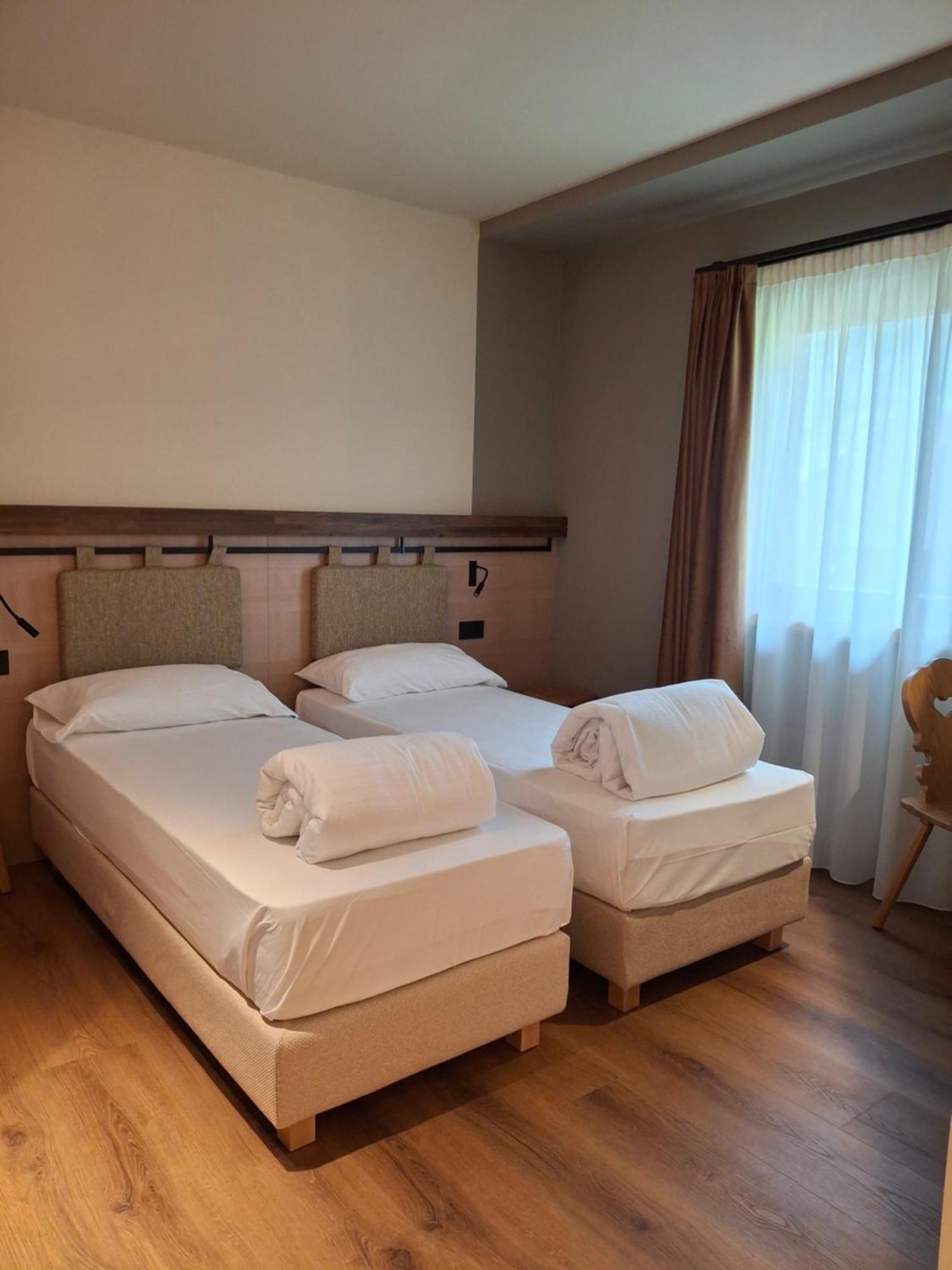 Hotel Dolomiti Saone Tione di Trento Luaran gambar