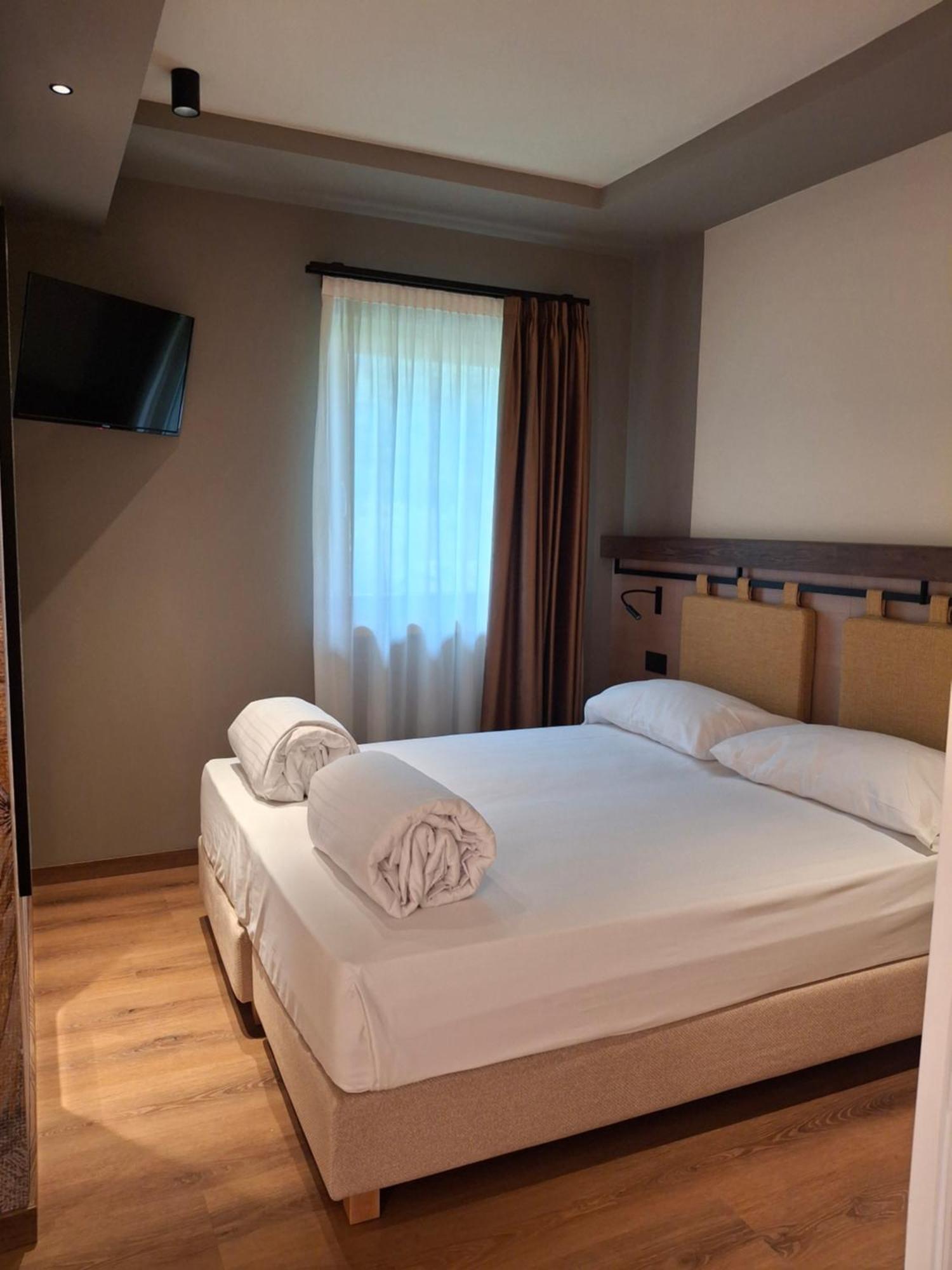Hotel Dolomiti Saone Tione di Trento Luaran gambar