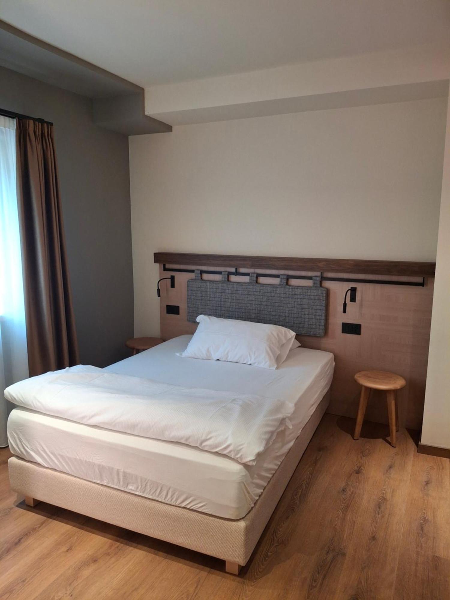 Hotel Dolomiti Saone Tione di Trento Luaran gambar