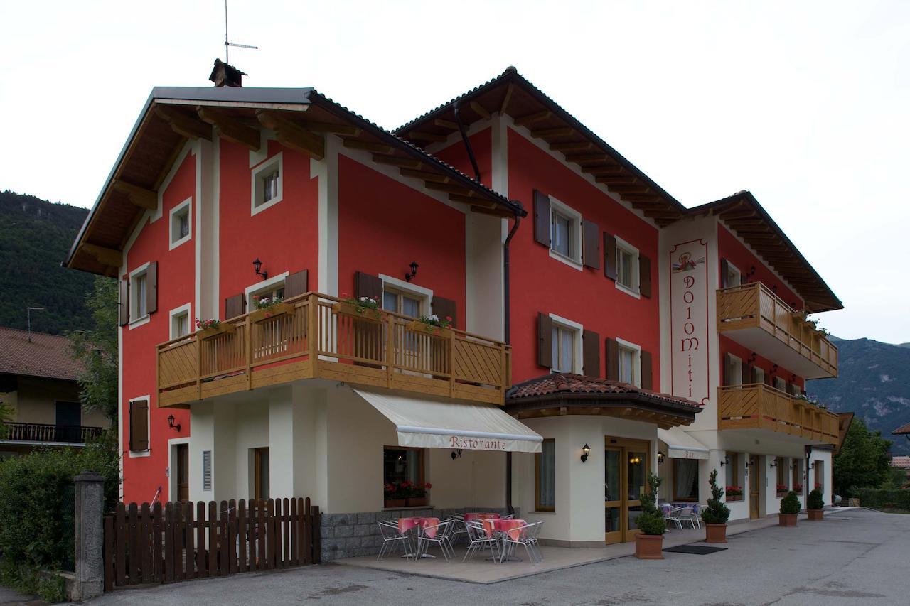 Hotel Dolomiti Saone Tione di Trento Luaran gambar